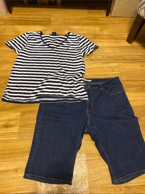 Bundle: Levi’s dark Blue Women’s Denim Bermuda shorts; size 31 w R Lauren top XL